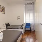 Apartment G37